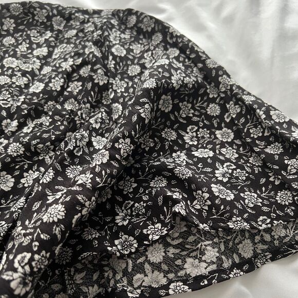 Offer a Price Francesca’s Bette Floral Wrap Blouse Size XXS - Picture 5 of 8